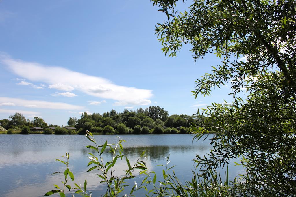 Lake Pochard Holiday Lodges South Cerney Rom bilde